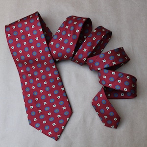 Vintage Necktie.Red necktie.Wedding tie.Vintage mens tie.Mens gift.Vintage men&#39;s tie.Men&#39;s neck tie.100% Silk.squares tie.circles tie.France