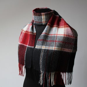 Wool scarf vintage.Shawl Retro.Unisex Scarf.Mens Scarf.Woman Scarf.Vintage Retro.Wool Scarf for Women.Long Scarf.Vintage muffler.Red scarf