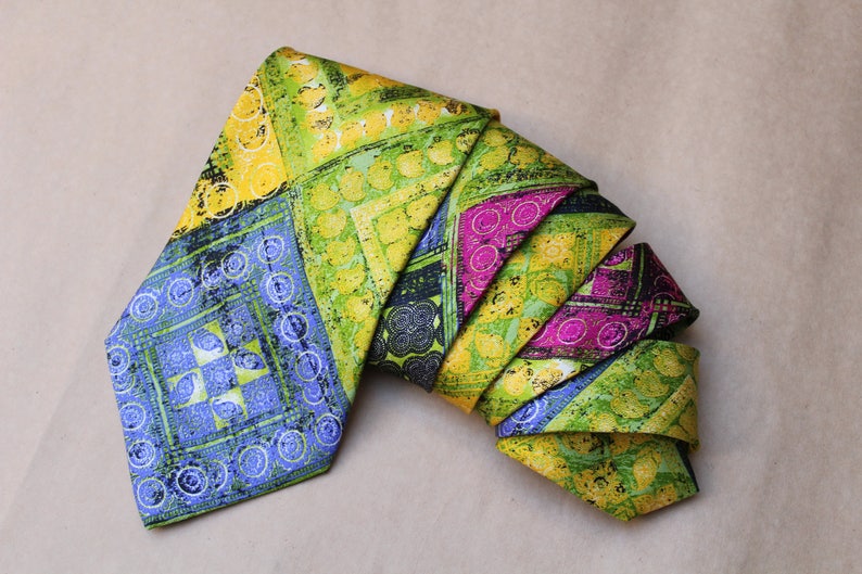 Vintage Necktie.Multicolored necktie.Wedding tie.Vintage mens tie.Mens gift.Vintage men/'s tie.Men/'s neck tie.100/% Silk.Abstract tie.Carnaval