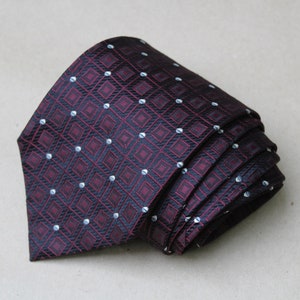 Vintage Necktie .Burgundy necktie. Wedding tie. Vintage mens tie. Mens gift. Vintage men&#39;s tie. Men&#39;s neck tie. Made in Italy. Men Tie
