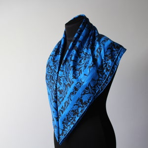 Designer scarf. Vintage silk scarf. Woman Scarf. Baroque scarf. Vintage scarf. Blue shawl. Woman shawl Flowers shawl. China Silk scarf