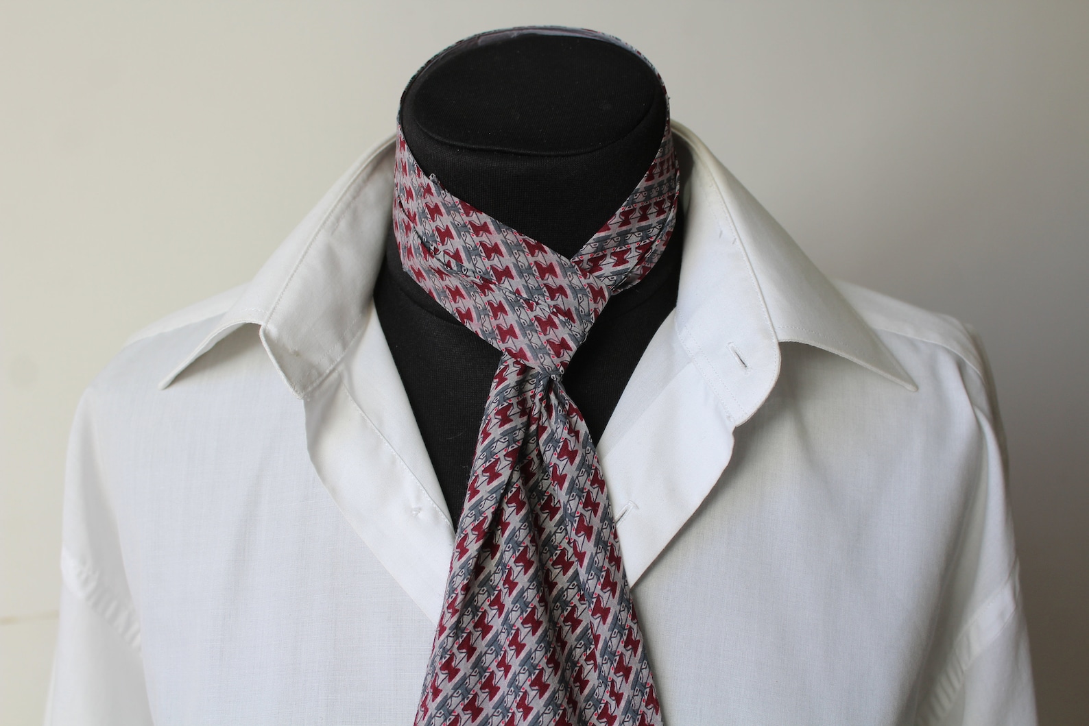 Ascot Cravat. Vintage Tie. Gray Ascot. Unisex Scarf. Mens - Etsy