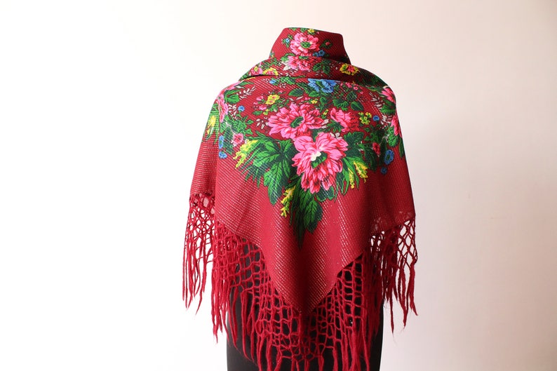 Big Vintage shawl.Large Red Flower Shawl.Floral shawl.Russian scarf shawl.Vintage wool shawl.Russian Shawl.Wedding shawl.Floral scarf.