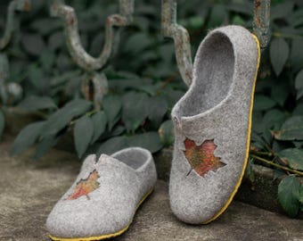 Handmade Felted Wool Home Slippers: Cozy Unisex House Shoes with Leaf Detail