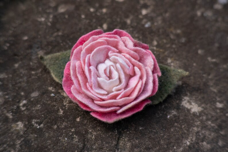 Silver Grey Felt Flower Pin Brooch Flower Brooch Merino wool flower Felt Flower Ranunculus Flower Light Pink Felted Flower