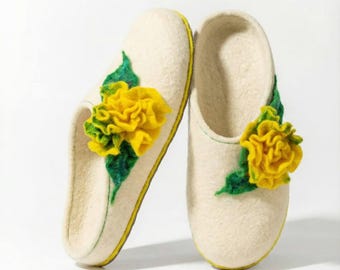 Handcrafted White Wool Felted Slippers For Womens:  Eco-Friendly Indoor Shoes with Flower