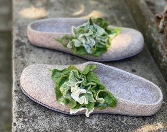 Warm Eco Wool Felted Slippers: Gray Floral Women's Comfy Shoes