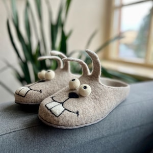 Handmade Wool Felt Bunny Slippers: Cozy Animal House Shoes