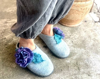 Slippers women Felted wool slippers Eco frendly Floral decor Gift for daughter girlfriend her mom Handmade gift Home slipper 70th birthday