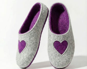 Gray Wool Cozy Slippers: Women's Felted House Shoes with Purple Heart