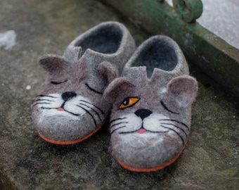 Animal slippers Cat cozy cute funny felt wool home indoor shoes footwear 80th anniversary gift Wool clogs Unisex Comfortable Eco friendly