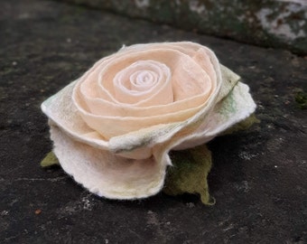 Boho jewelry Felted woolen flower brooch Brooches 50th birthday gift Gift for her Motherth day gift Accessories Merino wool Woolen rose