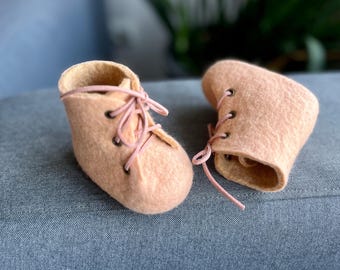 Beige Merino Wool Baby Booties: Newborn Crib Shoes