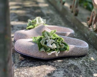 Floral Felted Wool Eco Slippers: Handmade Gray Cozy Indoor Shoes