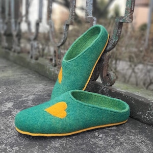 Green Wool Felted Slippers: Women&#39;s Handmade House Shoes with Yellow Heart
