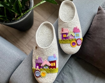 Handmade Felted  Wool Slippers For Women with House Applique – Eco-Friendly and Comfortable Home Shoes