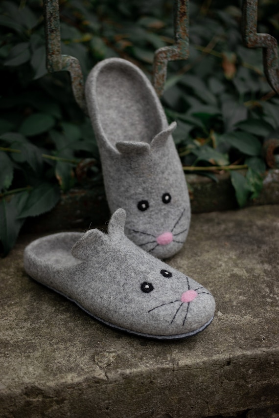 Woolen clogs 2025