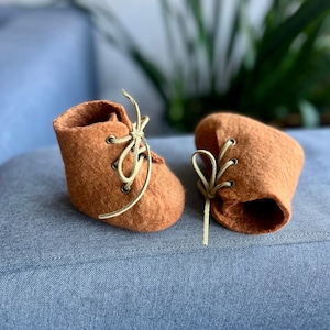 Handmade Merino Wool Baby Booties: Newborn Felted Shoes 0-4M