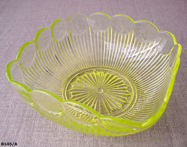 Old seyedmehdi glass serving bowl Salad Dressing Server glass The table.glass art.. decorative Table Vintage France french object