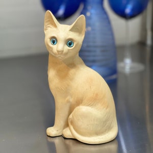 Vintage Siamese Cat Figurine: Japanese Pottery, Mid-Century Decor