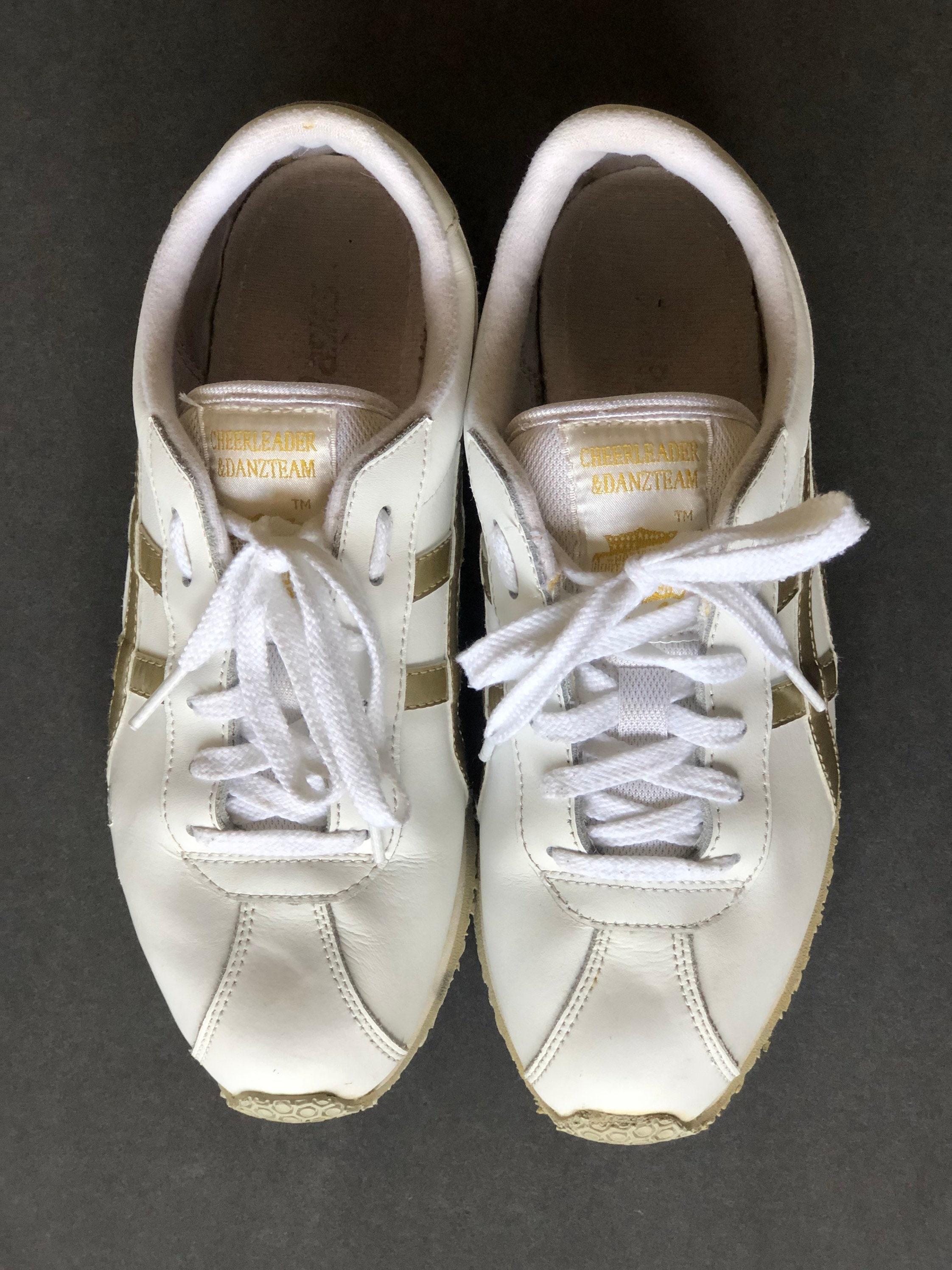 Asics Cheerleading Shoes 7.5 Vintage White Gold ASICS Retro Etsy