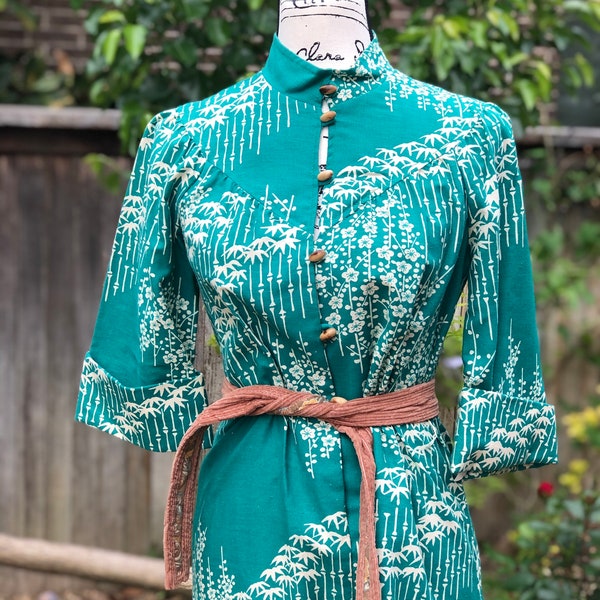 Vintage Teal Kimono Style Kaftan by mid century designer Patty O’Neal, Puff Sleeves, Bamboo Buttons, 60s Hostess Housewife
