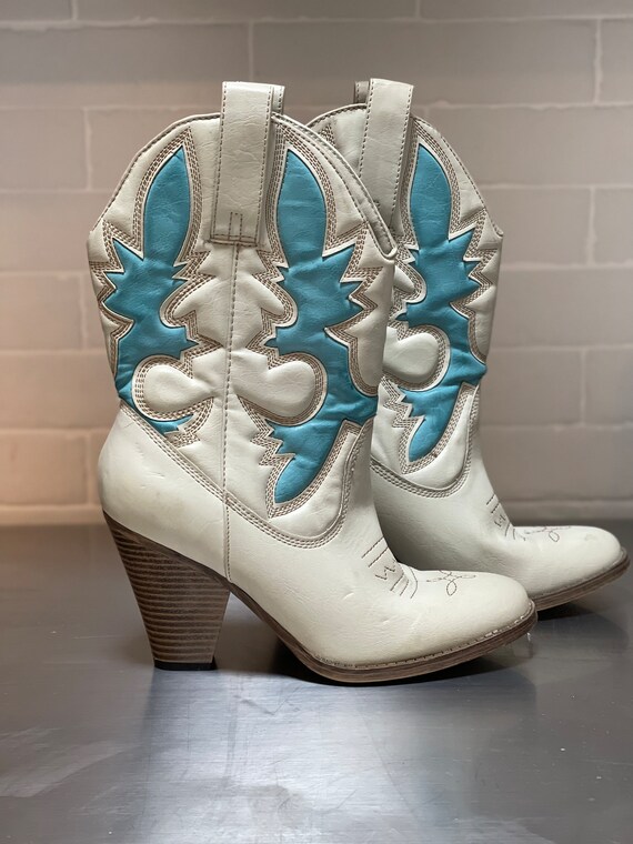 High Heel Cowboy Boots in White and Blue, Western Boo… Gem