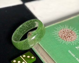 Bracelet Jonc Vintage En Lucite Verte - Facetté - Bijou Fantaisie - Diamètre Intérieur 6,5 Cm