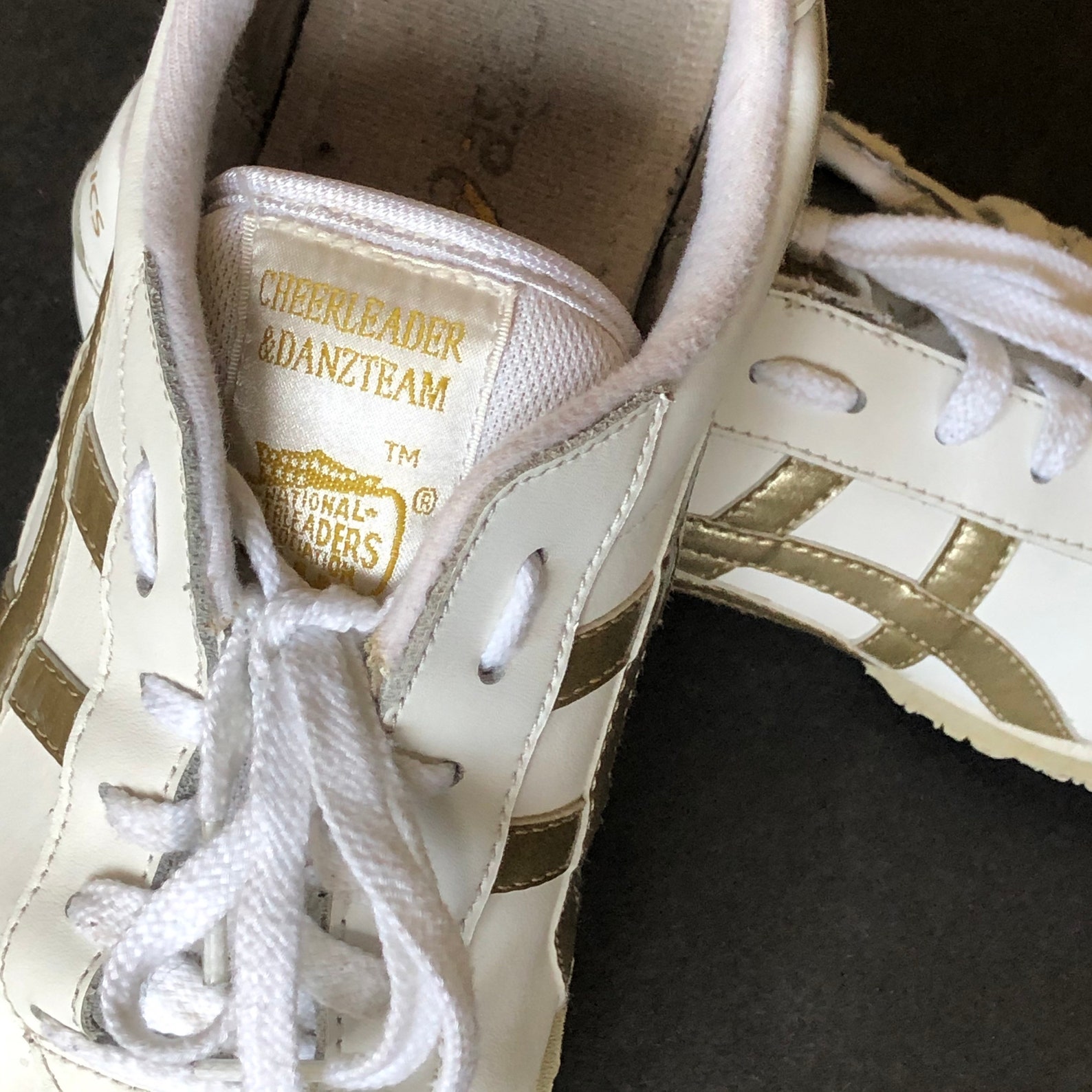 Asics Cheerleading Shoes 7.5 Vintage White Gold ASICS Retro Etsy