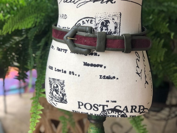 Vintage Suede Belt: 80s Designer Wine Leather, 27-30 display picture 1