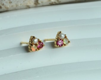 Petites boucles d'oreilles en argent sterling avec tourmaline rose naturelle, petits bijoux en cristal minimalistes en or opale, boucle d'oreille en perle délicate, boucles d'oreilles hélice