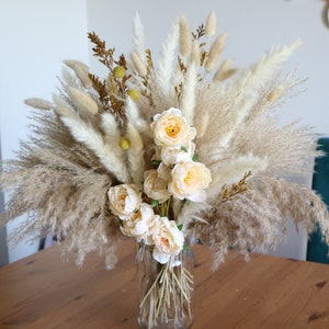 Natural Pampas Bouquet, Dried Flower Neutral Arrangements, Boho Bedroom Decoration, Wedding Grass Decor, White Roses Pampas, FarmHouse Decor
