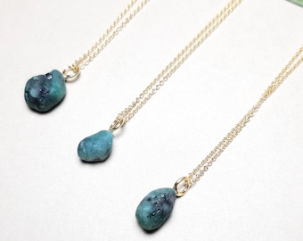Raw Emerald Gold Filled Sterling Silver Pendant Necklace, May Birthstone Crystal Jewelry, Bohemian Green Gemstone Necklaces For Women Gift
