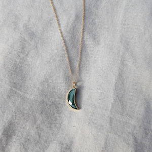Crescent Natural Emerald 14K Gold Filled Pendant Necklace, Green Emerald Moon Silver Charm, May Birthstone Crystal Jewelry, Gift For Mom