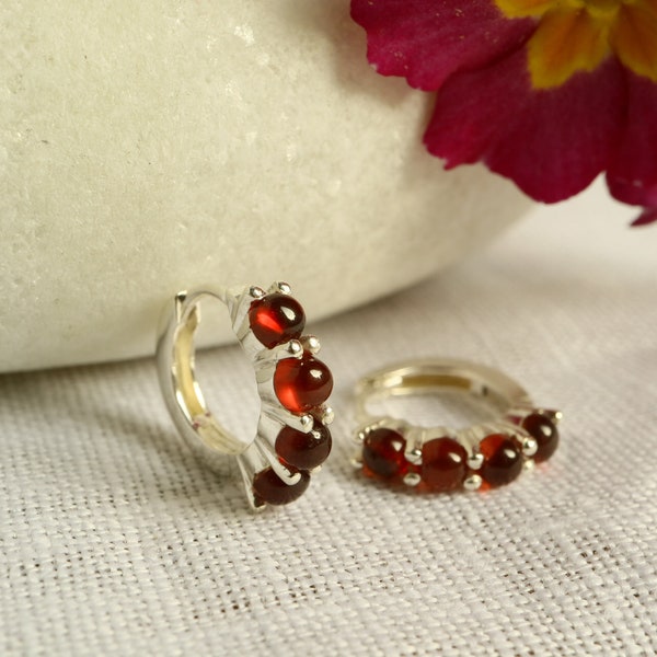 Natural Garnet Silver Gold Huggie Hoop Minimalist Earrings, Garnet Crystal Jewelry, January Birthstone Gemstone Jewelry, Gift For Her Mom