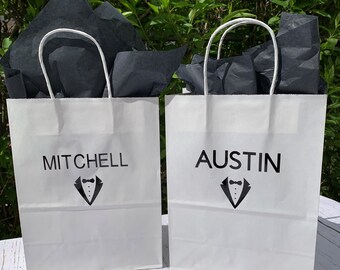 Personalized wedding party gift bags, personalized Best Man gift bag and Groomsman gift bags, Gift bags come with coordinating tissue paper.