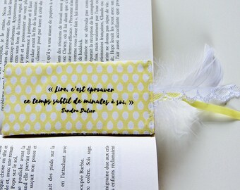 Marque-Pages, Tissu, Signet, Citation, Accessoire Livre, Amoureux des Livres, Cadeau Femme, Cadeau Maitresse, Fleurs Jaunes