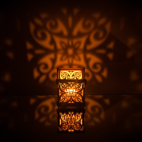 Modèle floral arabe de Maroc wooden shadow lantern Candle Holder Eastern Oriental design tealight holder