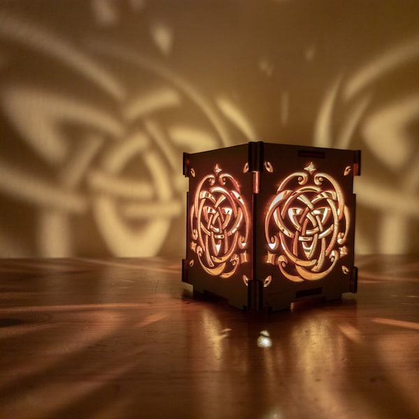 Triquetra Celtic Spirit Lanterne d’ombre en bois Bougeoir / Art celtique Géométrie sacrée Porte-lampe à thé en bois