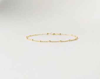 Delicate Beaded Bracelet- Thin Gold Chain- Dew Drops Minimal Bracelet-Gold Filled Satellite Bracelet-Dainty Stack Bracelet-Layering Bracelet