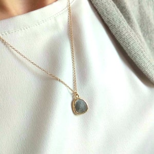 Teardrop Labradorite Necklace- Crystal Necklace -Gemstone Necklace-Delicate Necklace- Gift for Her-14k Gold Filled Necklace-Bestfriends Gift