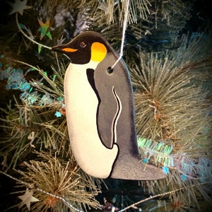 Decorazione in ceramica per albero di Natale a forma di pinguino imperatore