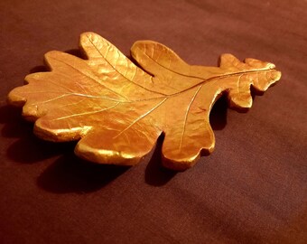 Ceramic golden oak leaf decor dish