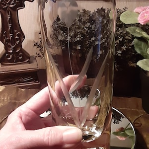 Beautiful Vintage Crystal Vase Etched Crystal Vase Bud Vase Flower Vase Vintage Crystal Vase Etched Vase Art Glass Vase Vintage Art Glass