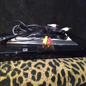 Sony DVP-SR200P DVD Player – Complete Setup w/ Remote & AV Cables - Tested and Working - Preowned Condition -