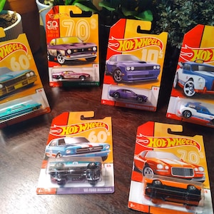 Hot Wheels Throwback Collector Series - 60&#39;s 70&#39;s 90&#39;s - Nice Condition