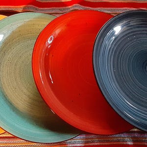 Set of 4 Gibson Dinner Plates Colorful Dinner Plates Solid Color Plates Table Settings Dinnerware Replacements MCM Farmhouse Decor Dishes
