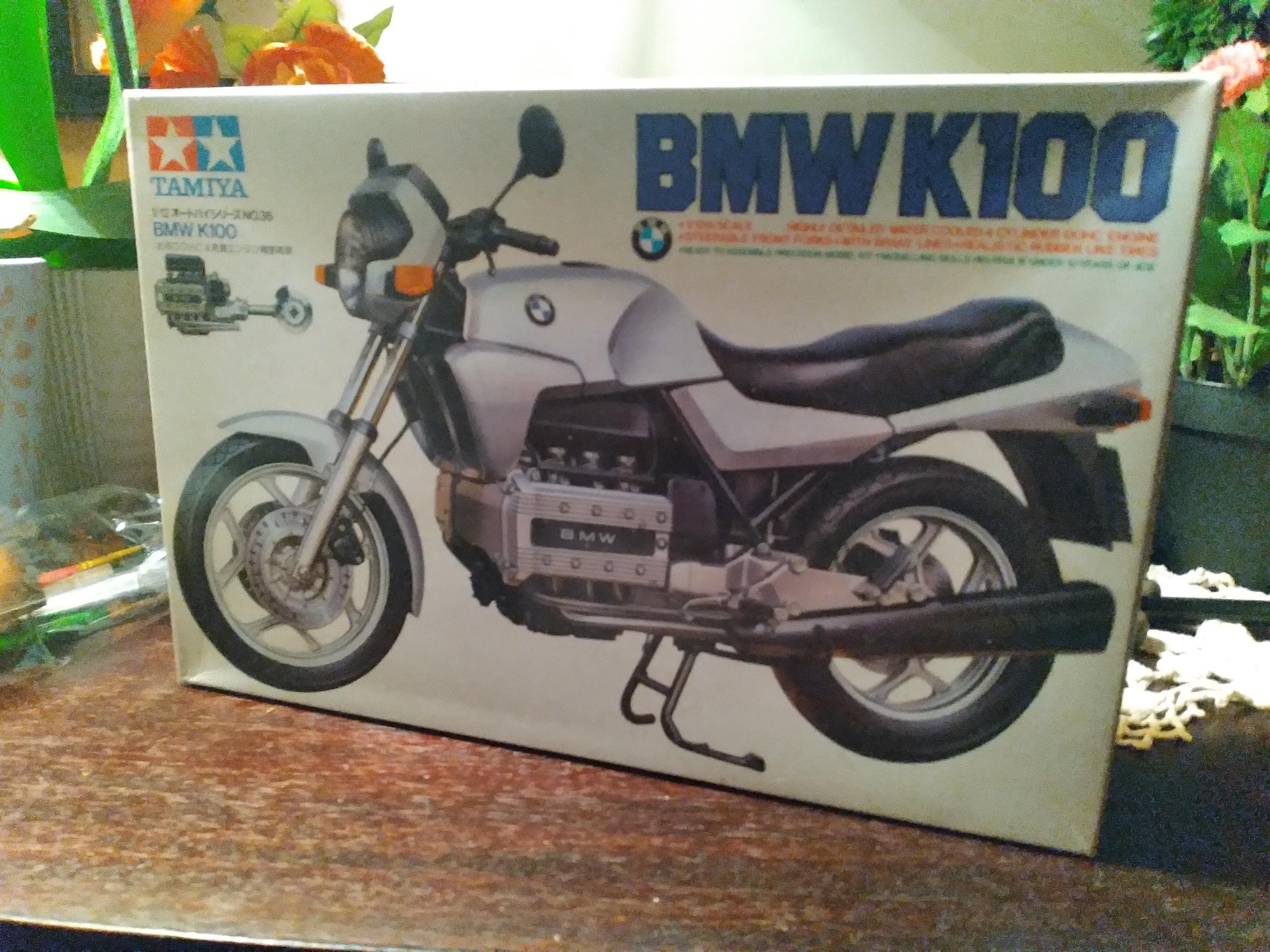 TAMIYA BMW K100 1/12 プラモデル Rare Tamiya BMW K100 1:12 Scale Model Kit – Japan Edition