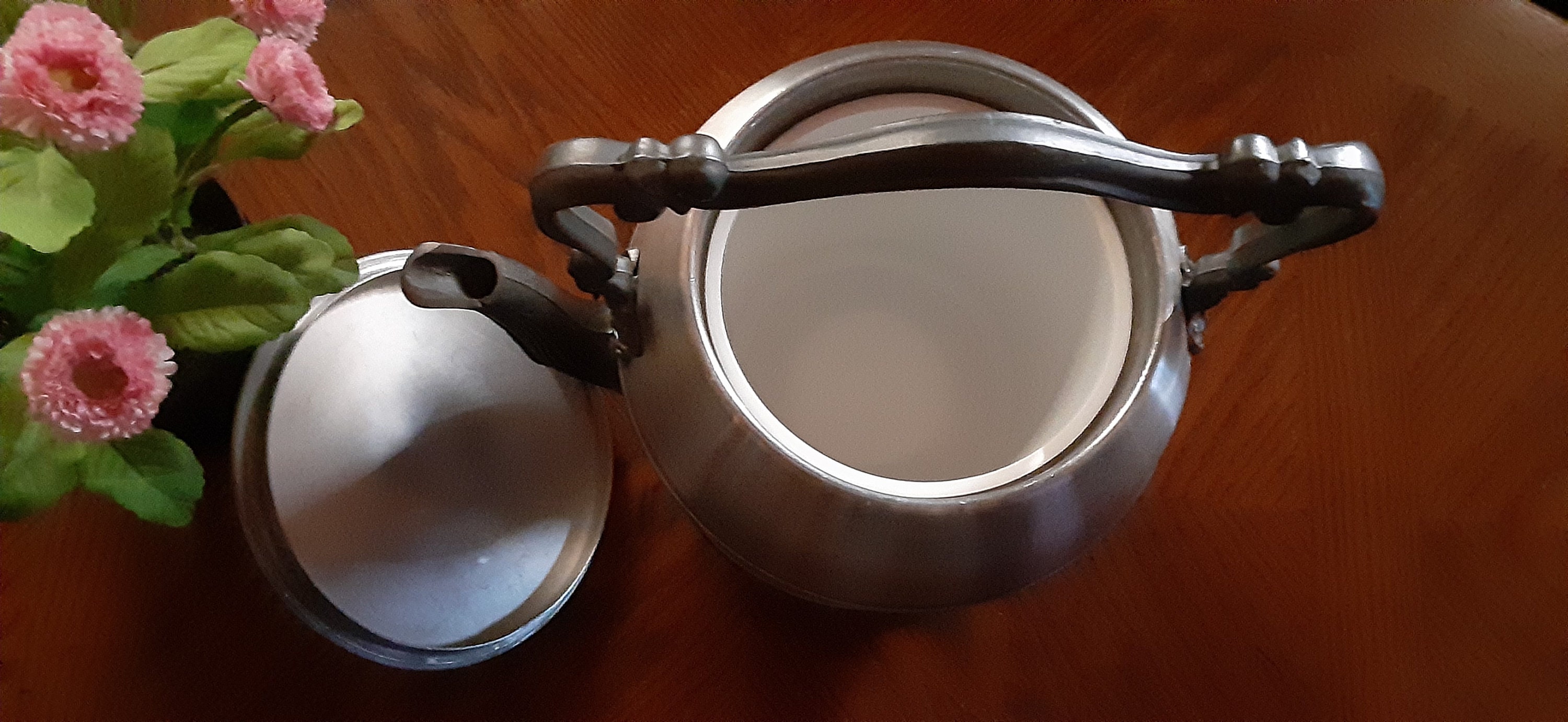 Pewtertone Olde Tankardware 西洋兜型アイスバケット 1960s Seymour Mann Pewtertone Olde Tankardware Owl Ice