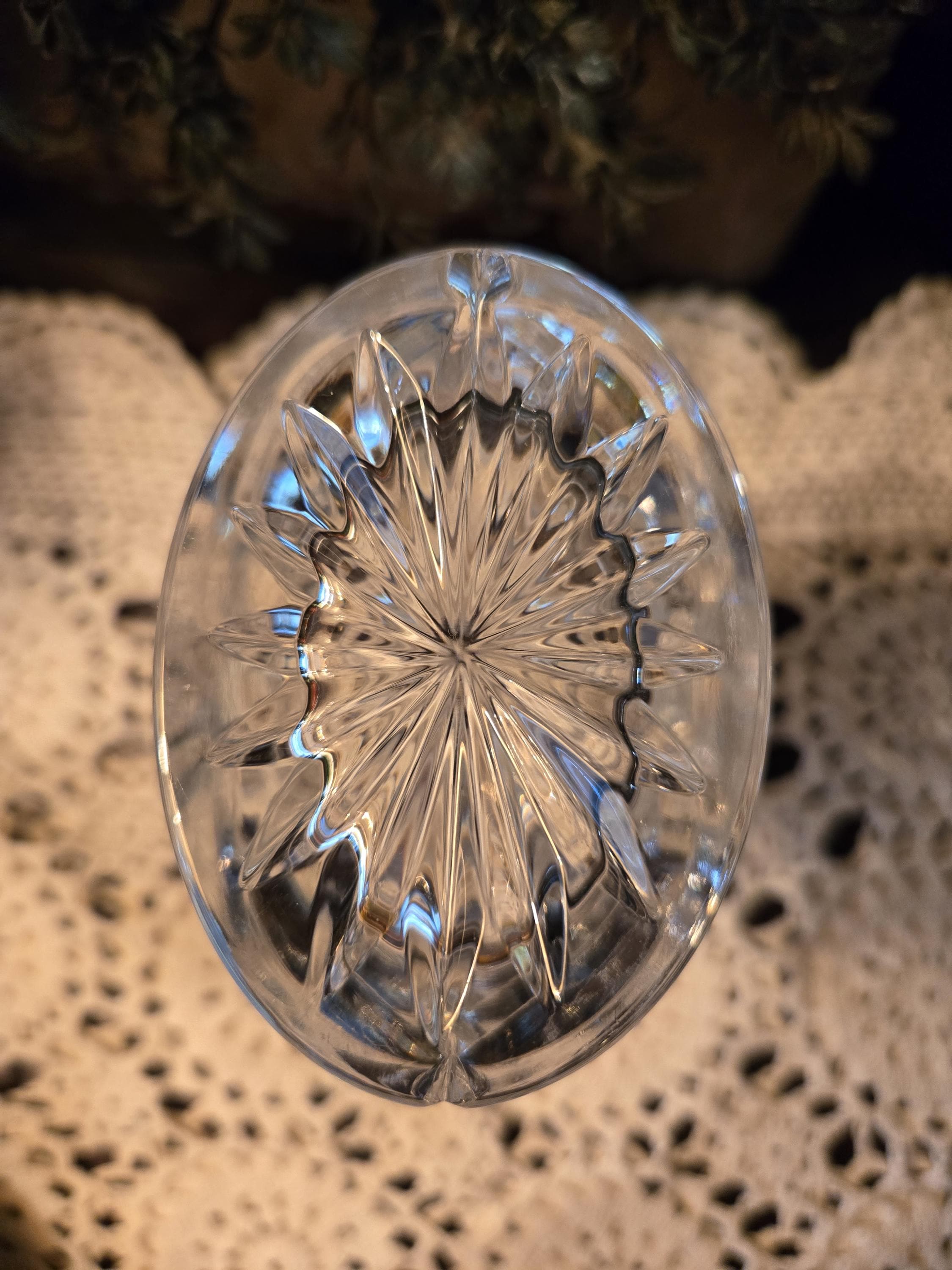 美しいカットクリスタルウォーターフォード花瓶 6インチ ステッカーと